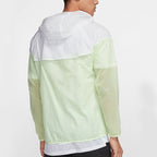 nithtke AS Men's NK WINDRUNNER BARELY Volt AR0258-701